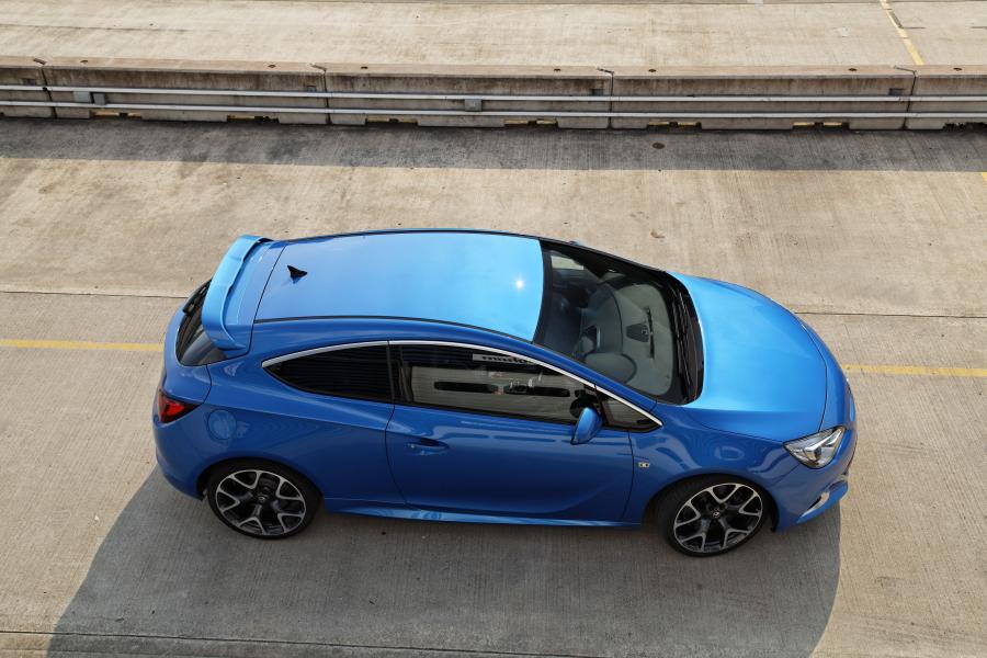  Vauxhall Astra VXR 2012 года  (фото 31 из 274)